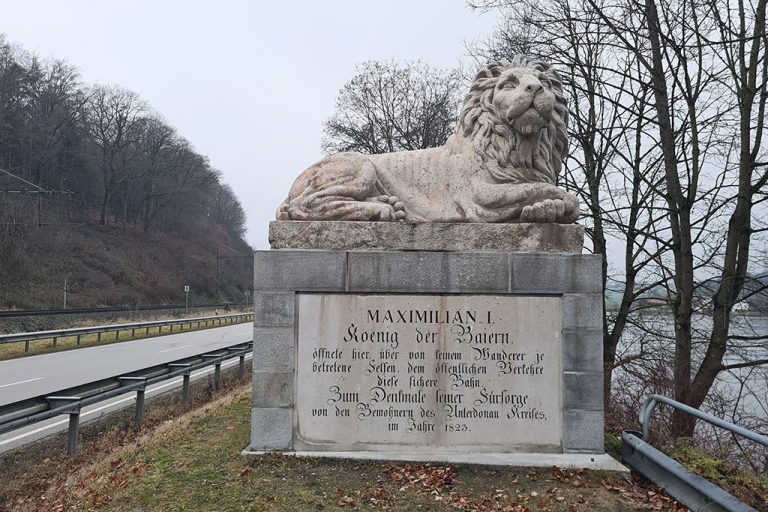 Löwenwand4